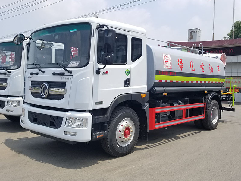 東風(fēng)D9 12-15噸    綠化噴灑車